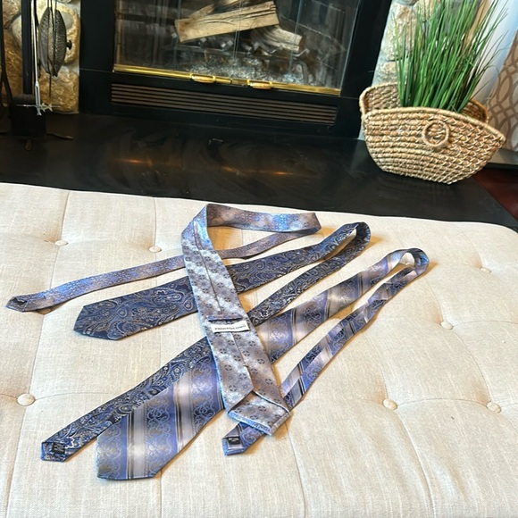 Pronto Uomo Blue Silver Paisley Printed 100% Silk Mens Tie Bundle